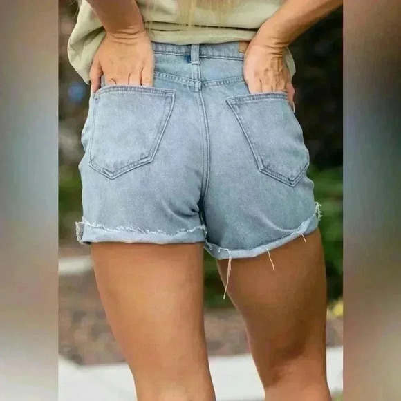Windsor Selma Easy High Rise Cuffed Mom Shorts Size Small Medium Wash NWT - Picture 12 of 12